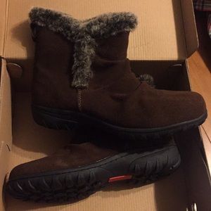 Khombu brown boots new